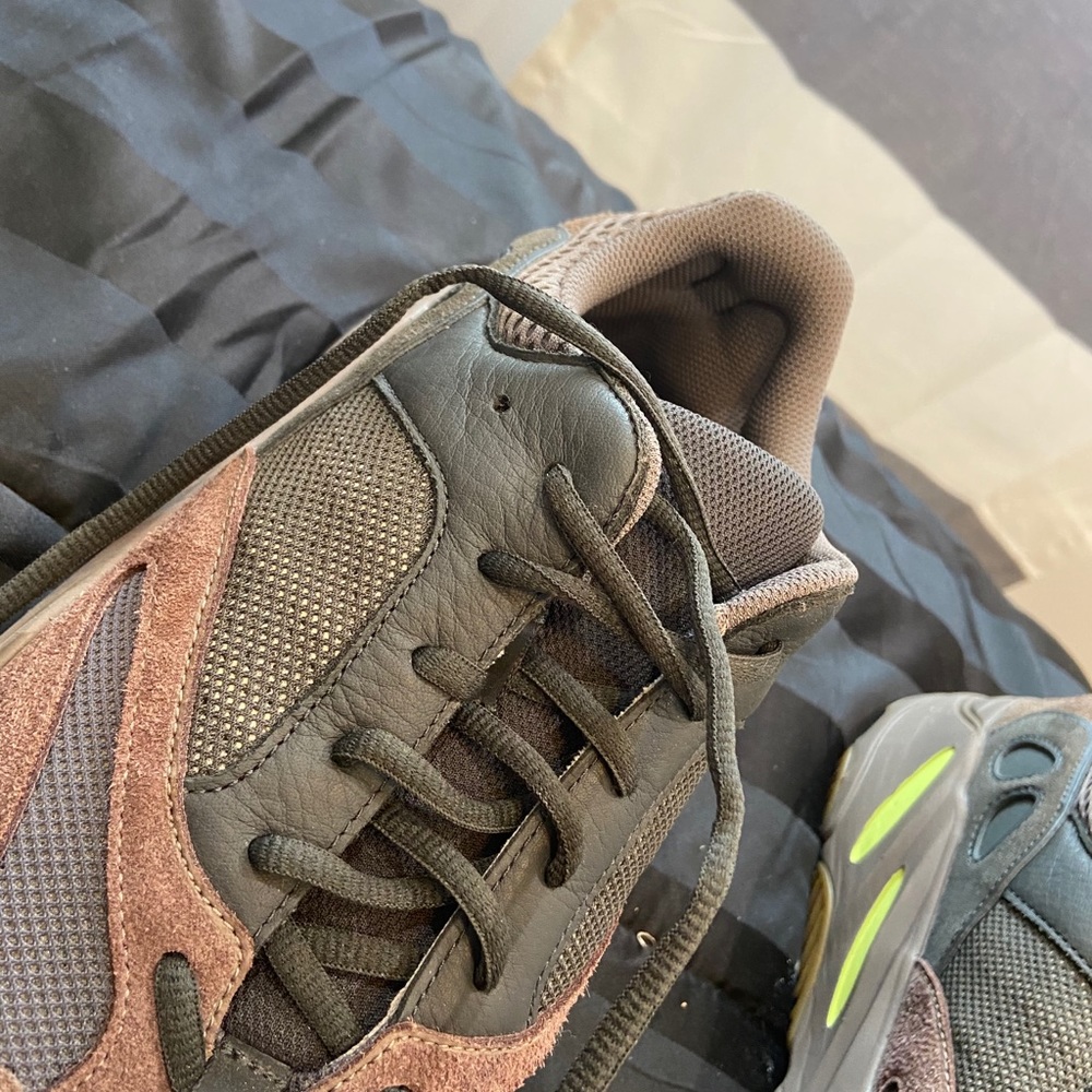 Adidas Yeezy Boost 700 Mauve Mens - Picture 6 of 7